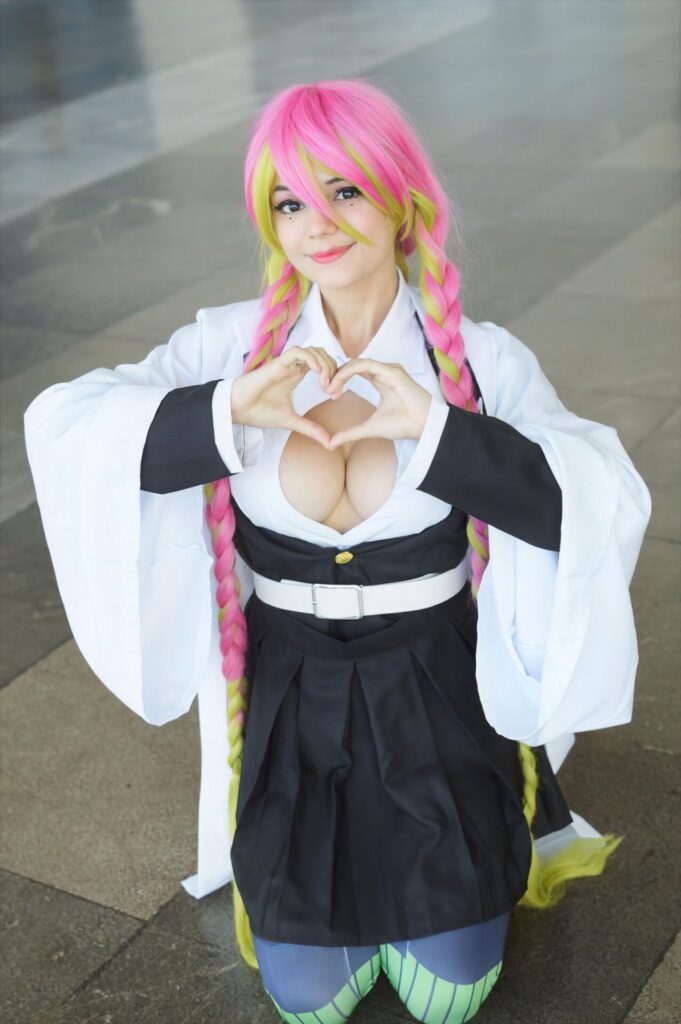 Pack SweetieLine – Mitsuri Onlyfans Cosplay